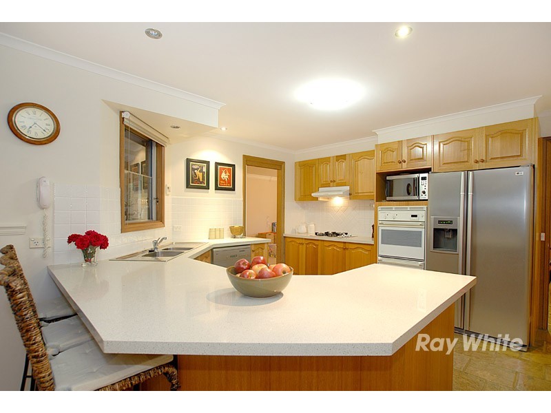 6 Lucy Court, Narre Warren VIC 3805