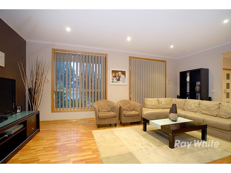 2 Sage Place, Narre Warren VIC 3805
