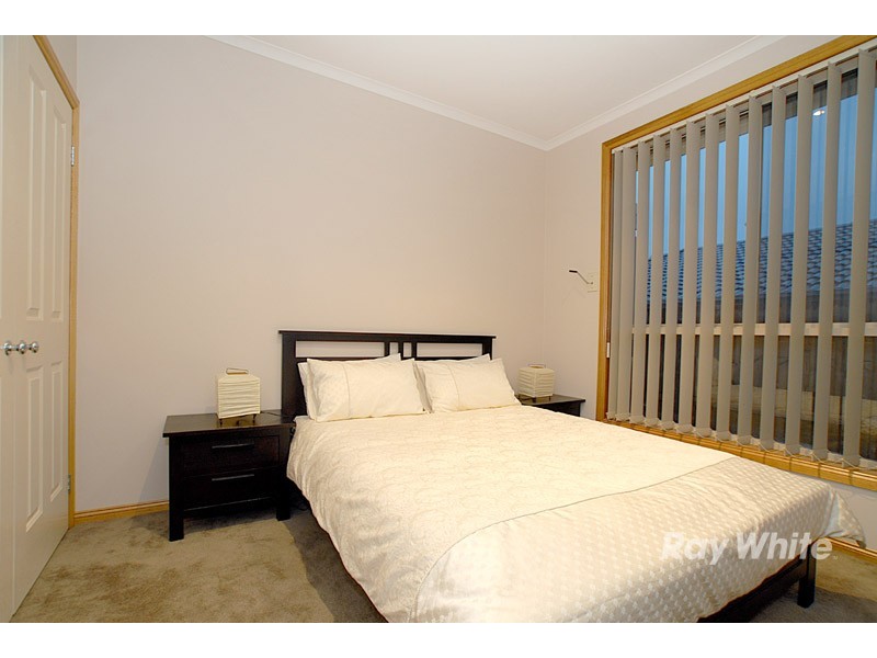 2 Sage Place, Narre Warren VIC 3805