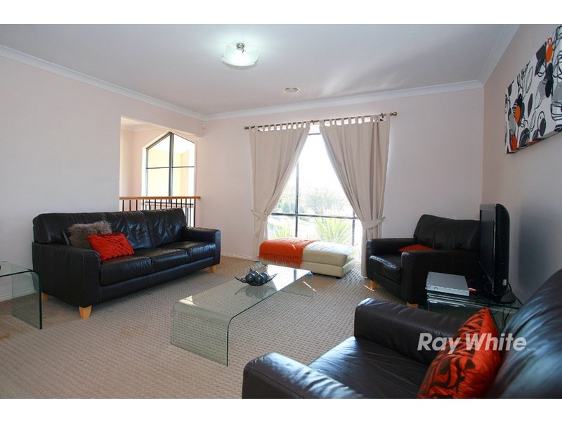 127 Robinswood Parade, Narre Warren South VIC 3805