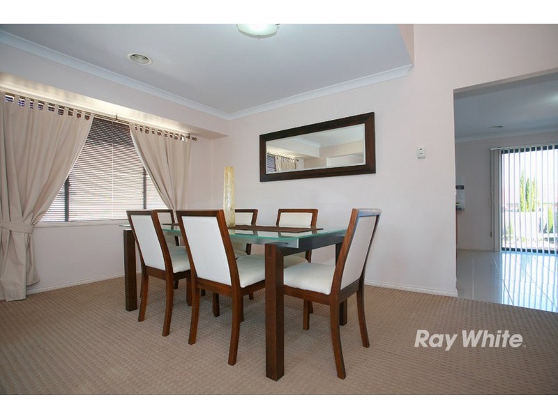 127 Robinswood Parade, Narre Warren South VIC 3805