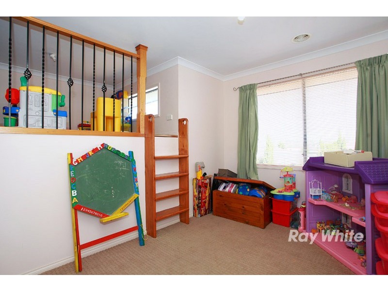 127 Robinswood Parade, Narre Warren South VIC 3805