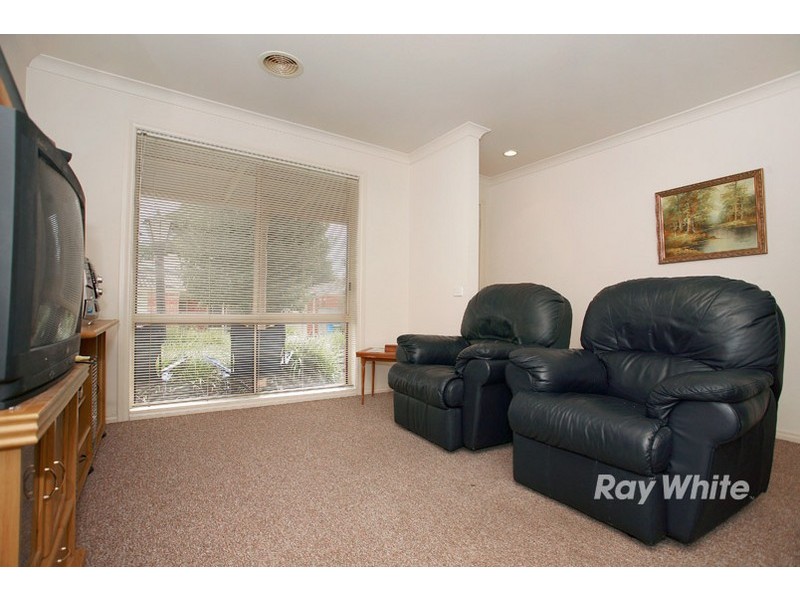 3/133 Bemersyde Drive, Berwick VIC 3806
