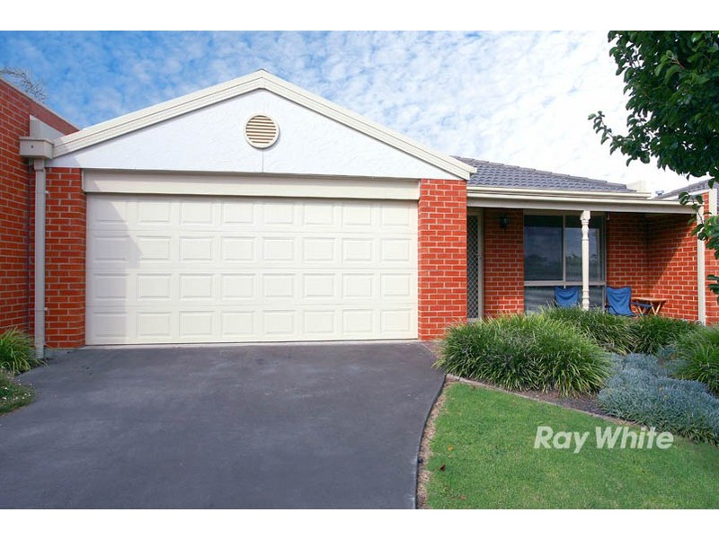 3/133 Bemersyde Drive, Berwick VIC 3806