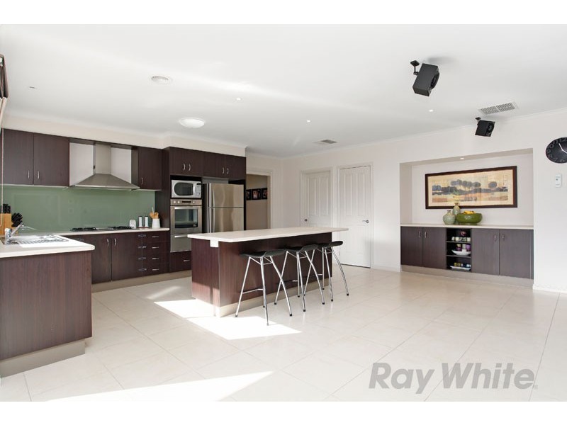 21 Ashmore Avenue, Narre Warren South VIC 3805