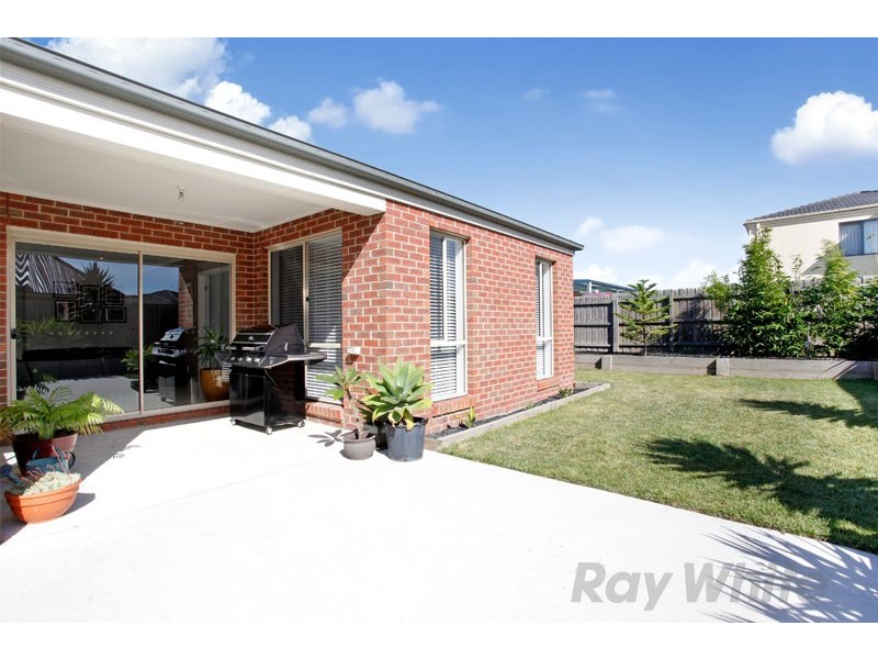 21 Ashmore Avenue, Narre Warren South VIC 3805