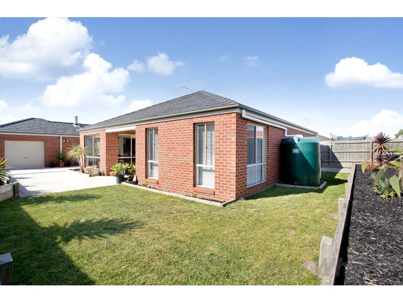 21 Ashmore Avenue, Narre Warren South VIC 3805