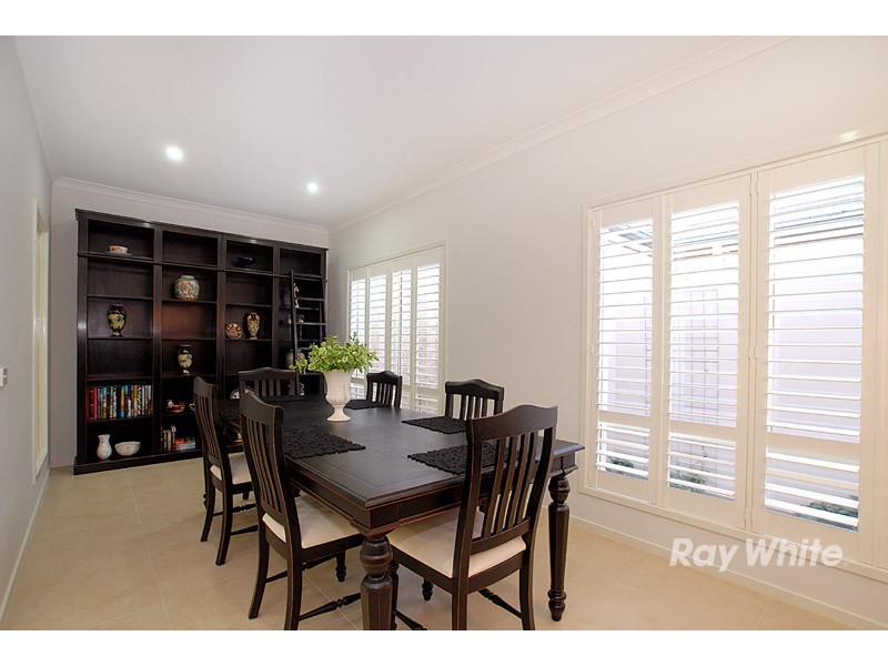 7 Discovery Avenue, Cranbourne North VIC 3977