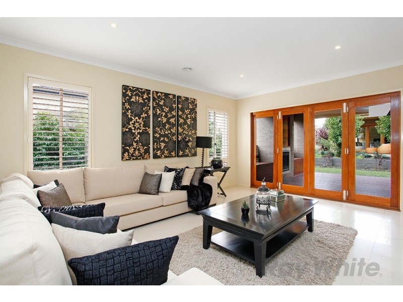 11 Kooyong Close, Officer VIC 3809