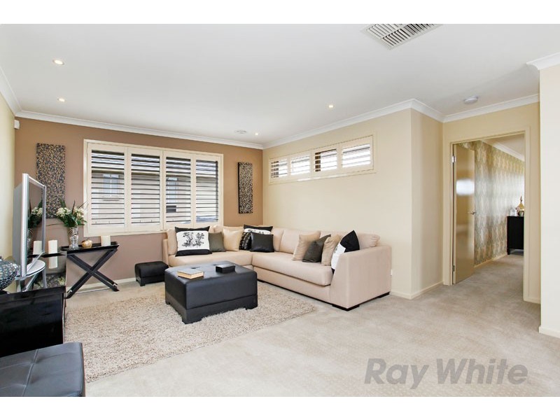 11 Kooyong Close, Officer VIC 3809