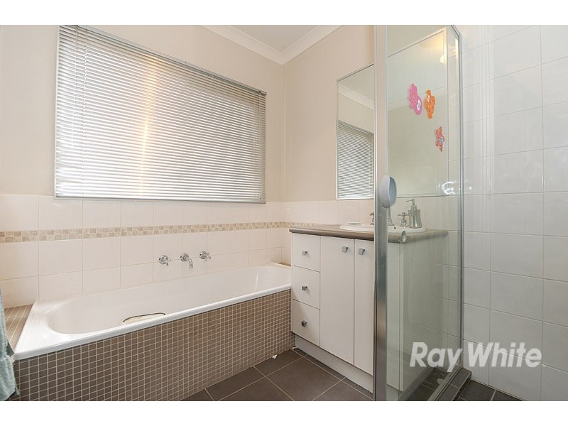 24 Park Boulevard, Pakenham VIC 3810