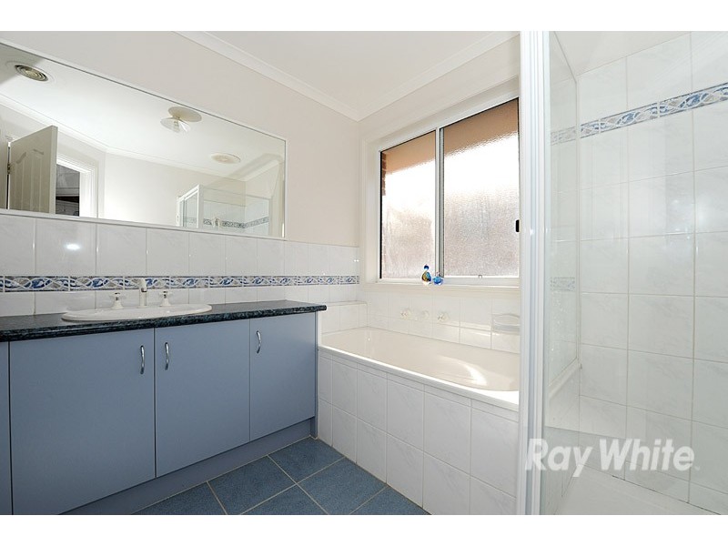 118 McGregor Road, Pakenham VIC 3810