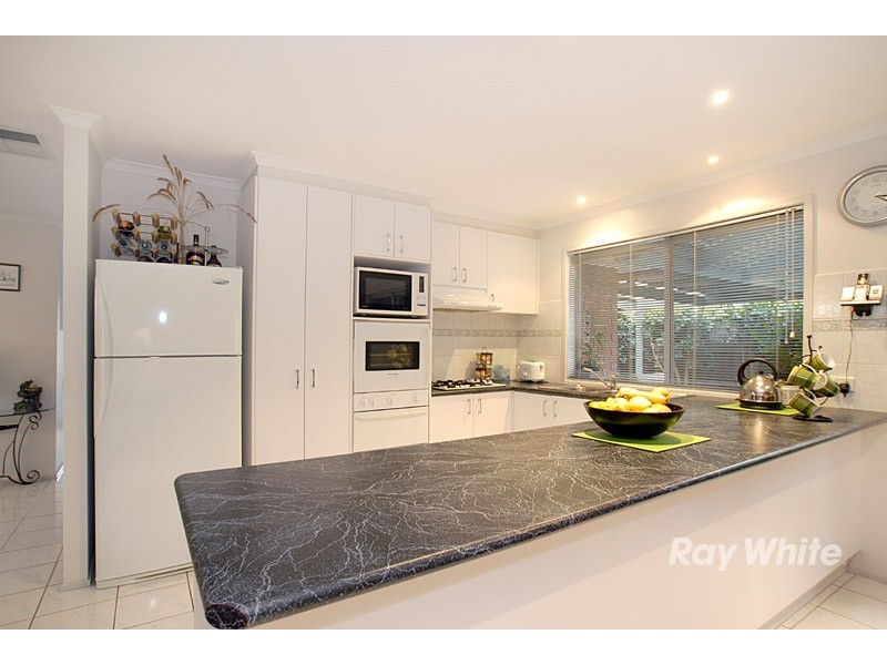 12 Stephanie Close, Berwick VIC 3806