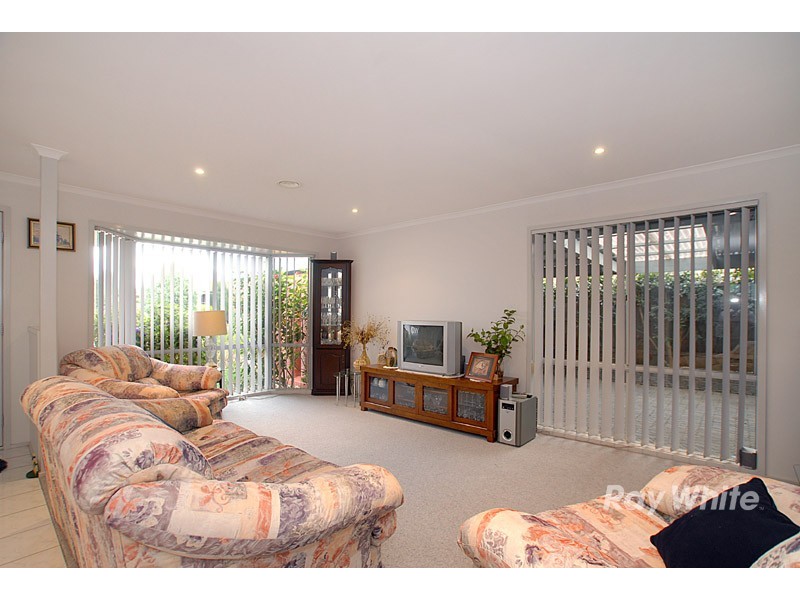 12 Stephanie Close, Berwick VIC 3806