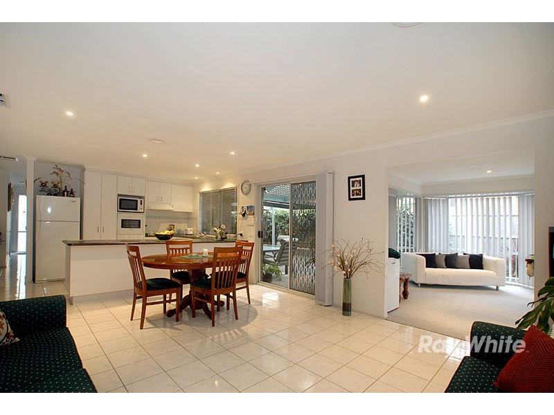 12 Stephanie Close, Berwick VIC 3806
