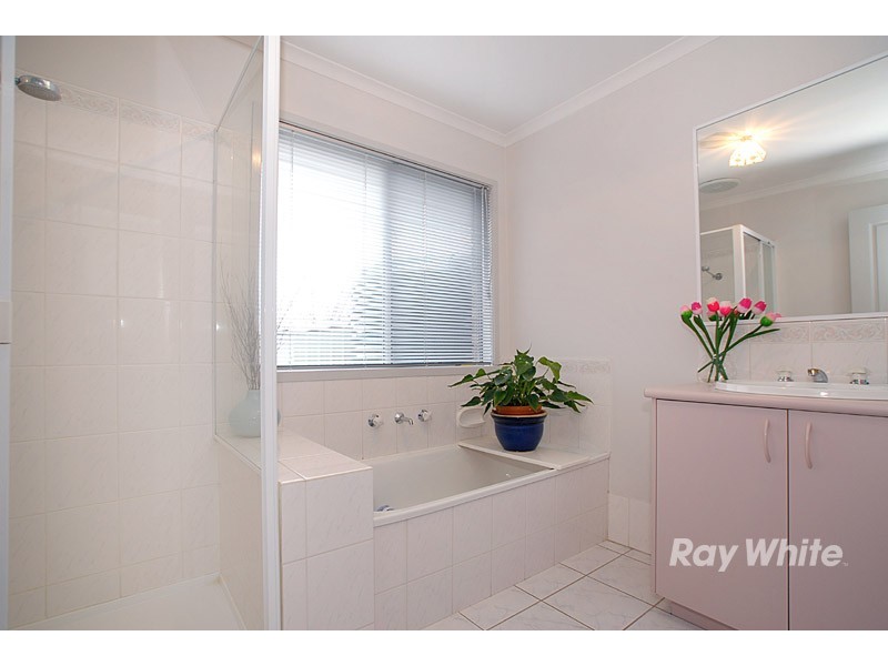 12 Stephanie Close, Berwick VIC 3806