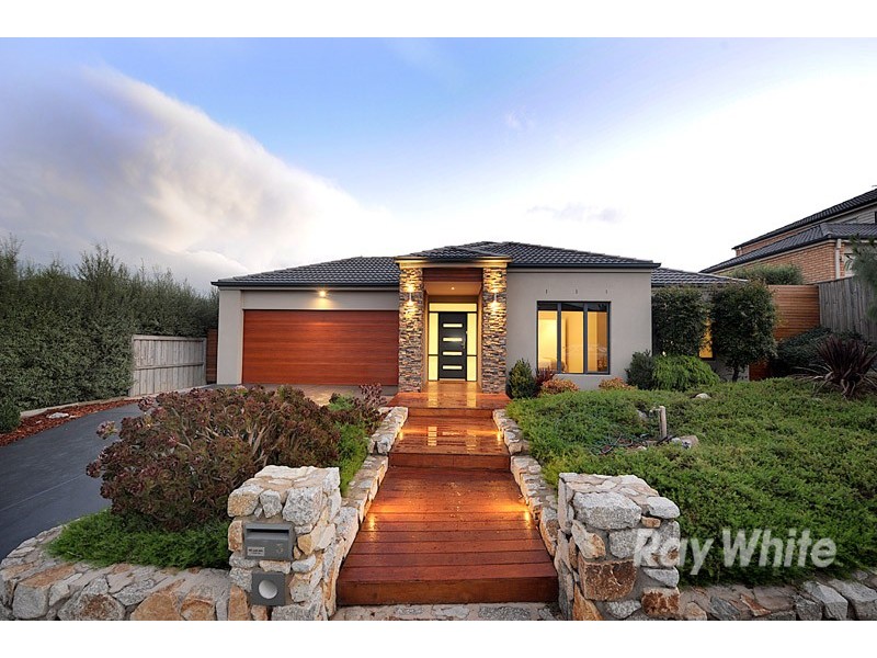 3 Lakewood Place, Berwick VIC 3806