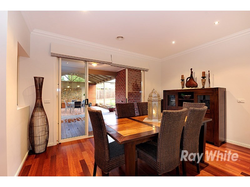 3 Lakewood Place, Berwick VIC 3806