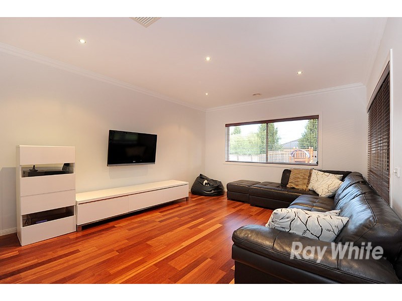 3 Lakewood Place, Berwick VIC 3806