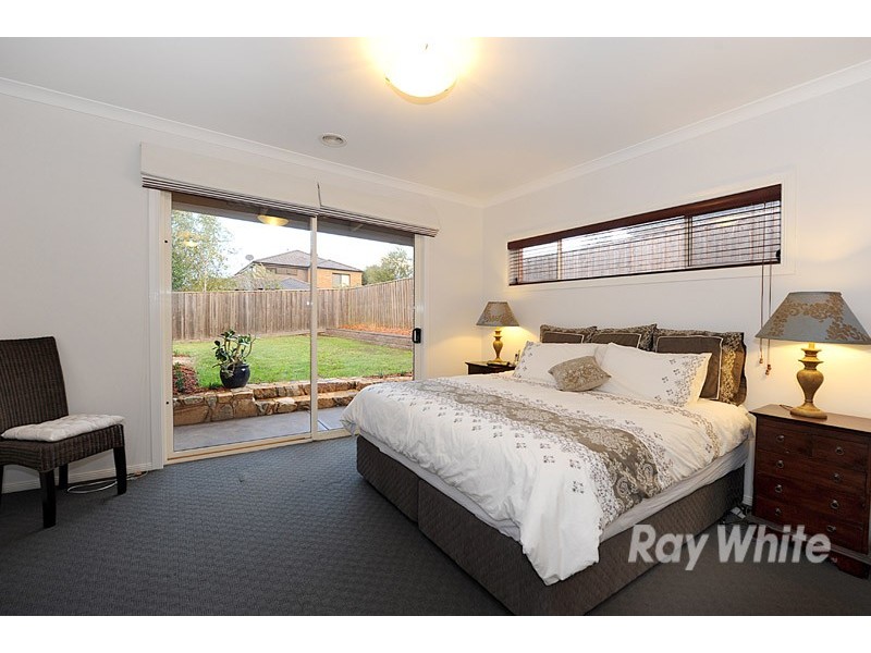 3 Lakewood Place, Berwick VIC 3806