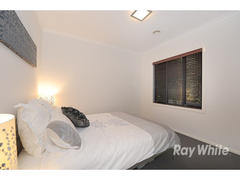 3 Lakewood Place, Berwick VIC 3806