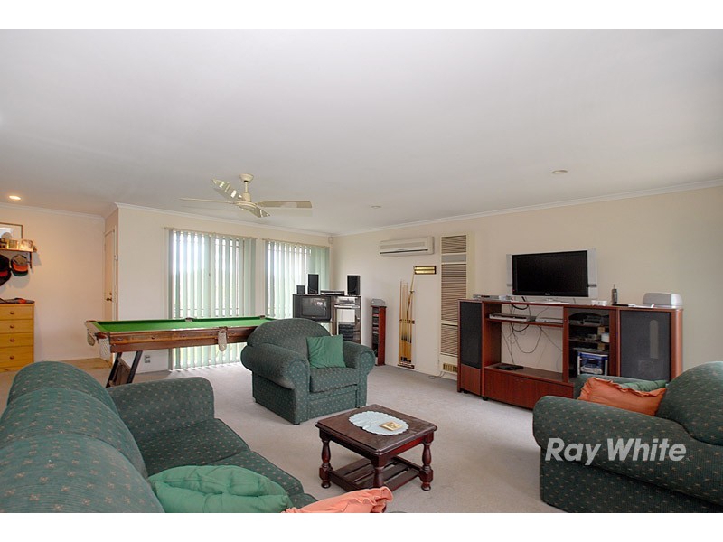 6 Carly Close, Narre Warren South VIC 3805