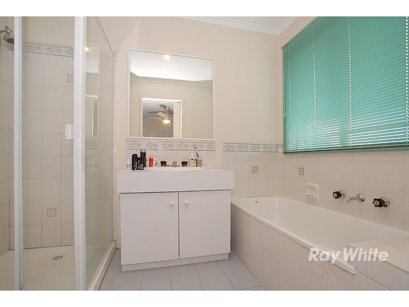 6 Carly Close, Narre Warren South VIC 3805
