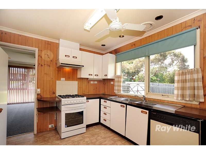 16 Bradley Terrace, Narre Warren VIC 3805