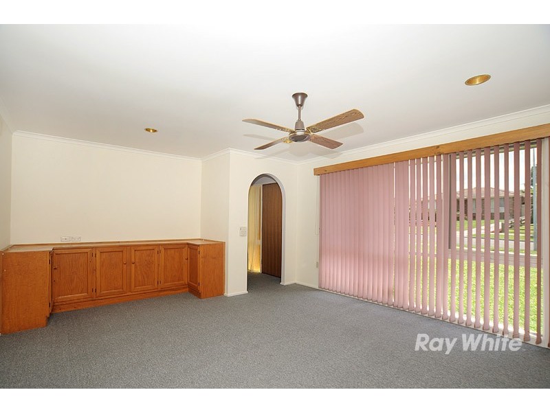 16 Bradley Terrace, Narre Warren VIC 3805