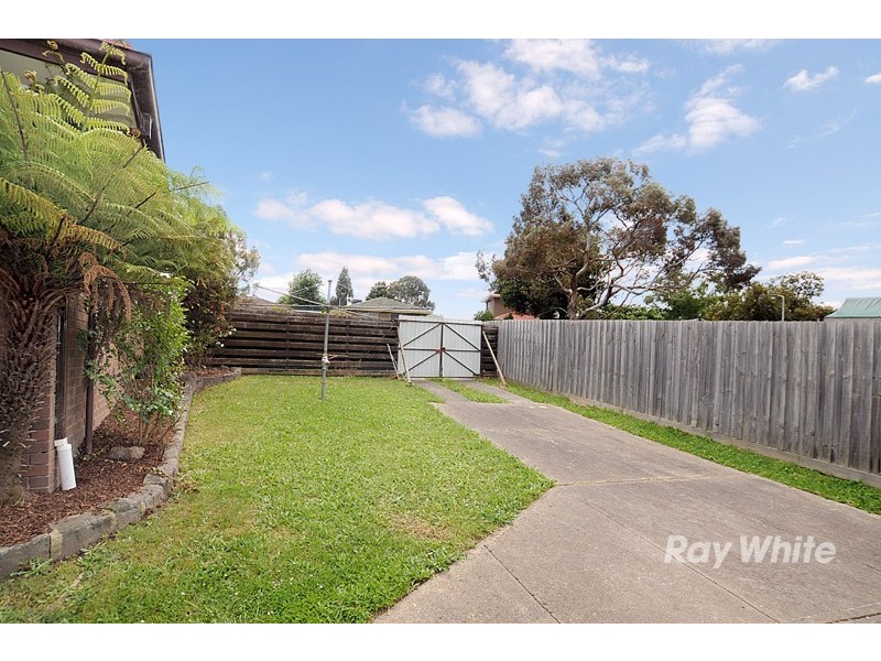 16 Bradley Terrace, Narre Warren VIC 3805