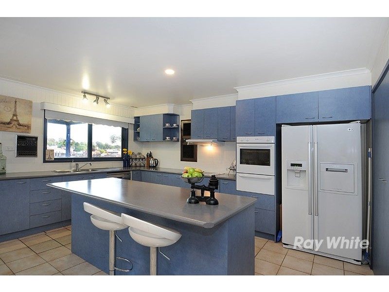 16 McNabb Street, Berwick VIC 3806