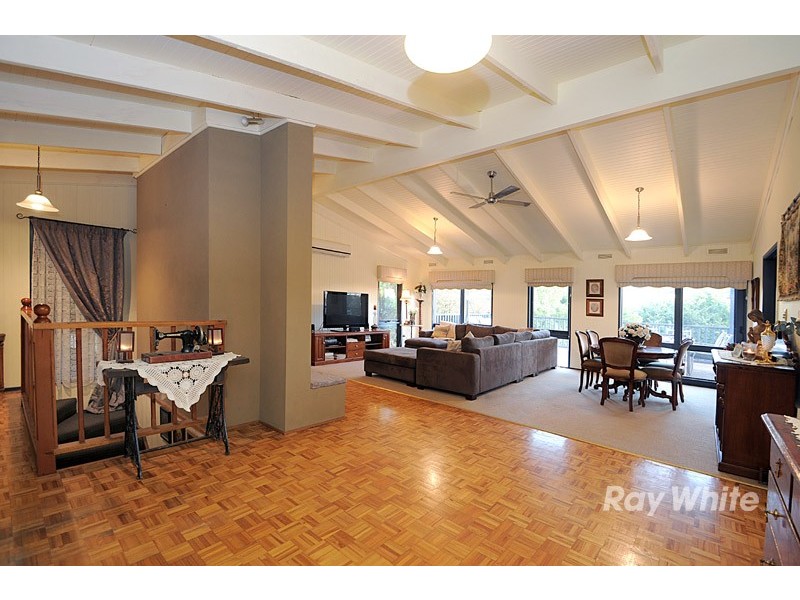 16 McNabb Street, Berwick VIC 3806