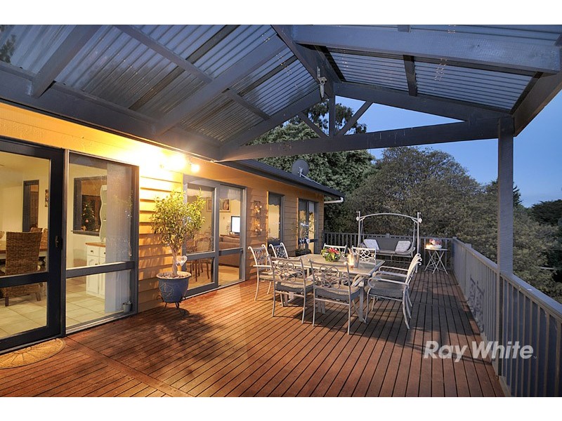 16 McNabb Street, Berwick VIC 3806