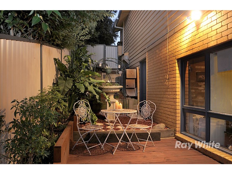 16 McNabb Street, Berwick VIC 3806