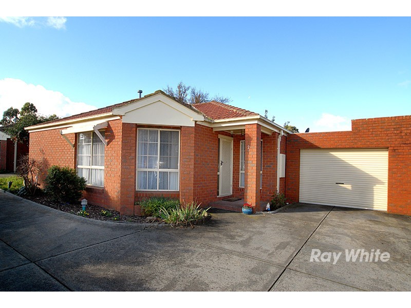 2/61 Strathavan Drive, Berwick VIC 3806