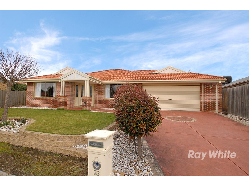 23 Deakin Court, Berwick VIC 3806