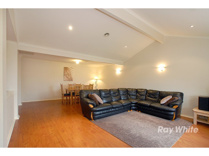 23 Deakin Court, Berwick VIC 3806