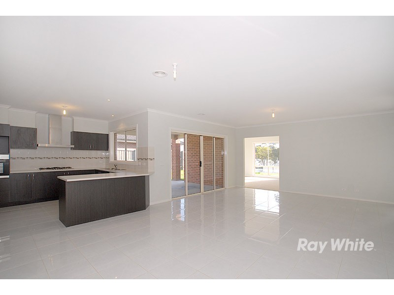 3 Amstel Mews, Cranbourne VIC 3977