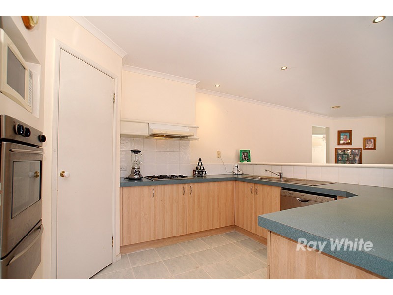 18 Lighthorse Crescent, Narre Warren South VIC 3805