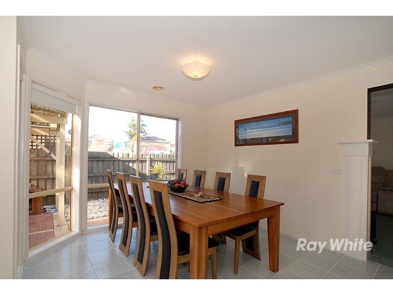 18 Lighthorse Crescent, Narre Warren South VIC 3805