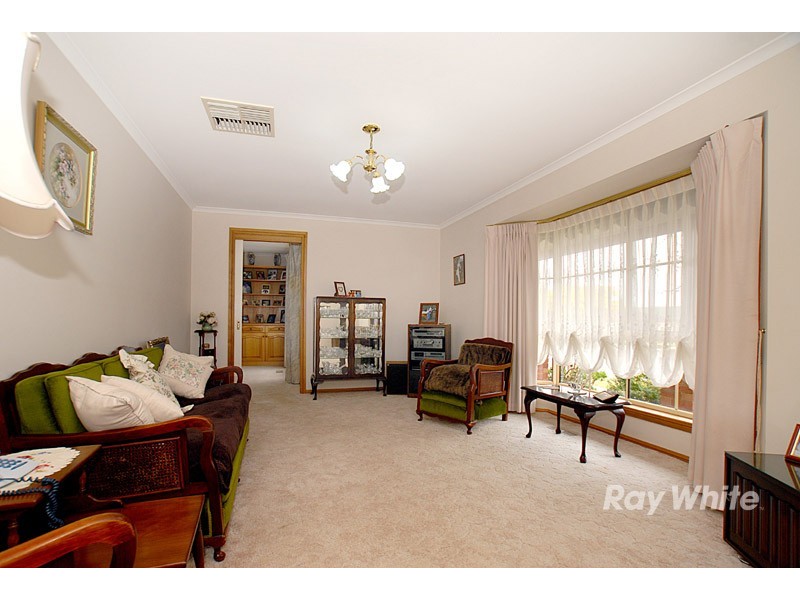 42 Tarcoola Drive, Narre Warren VIC 3805