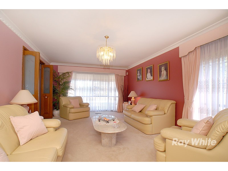 2 Huckson Rise, Dandenong North VIC 3175