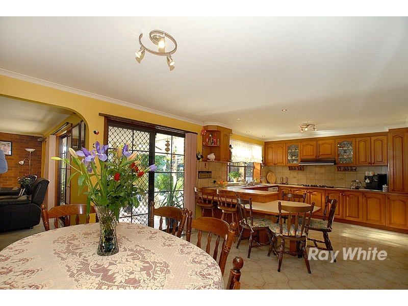 2 Huckson Rise, Dandenong North VIC 3175