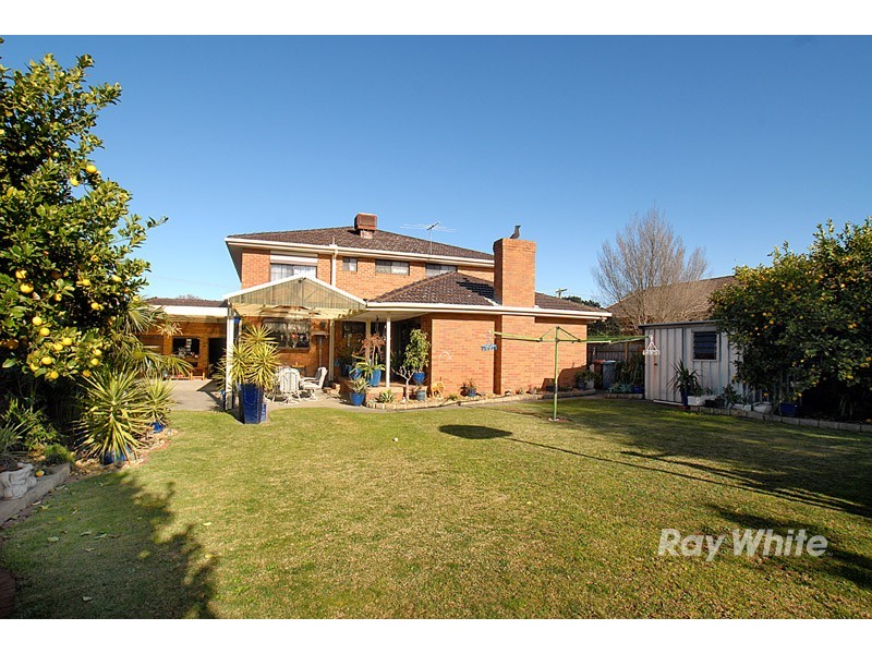 2 Huckson Rise, Dandenong North VIC 3175