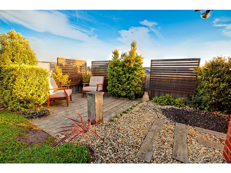 9 Gilbert Place, Berwick VIC 3806