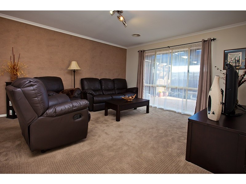 9 Gilbert Place, Berwick VIC 3806