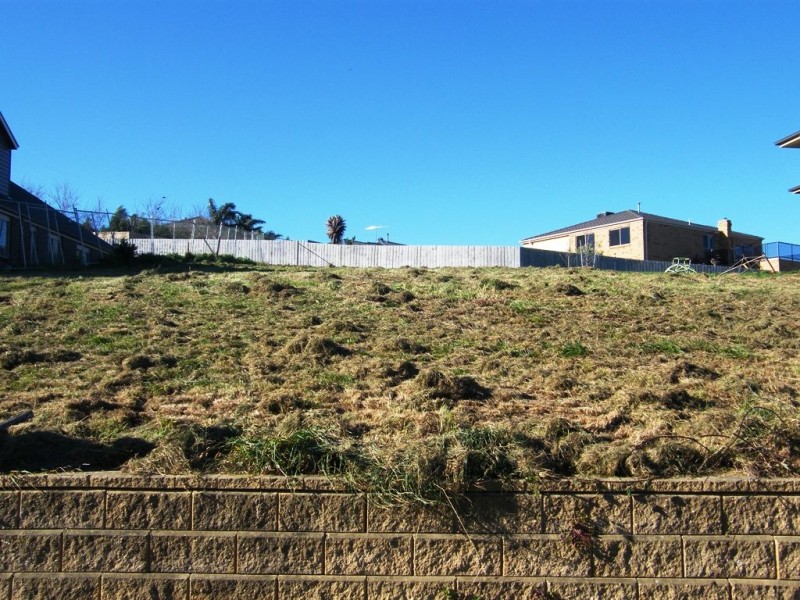 18 Royal Crescent, Beaconsfield VIC 3807