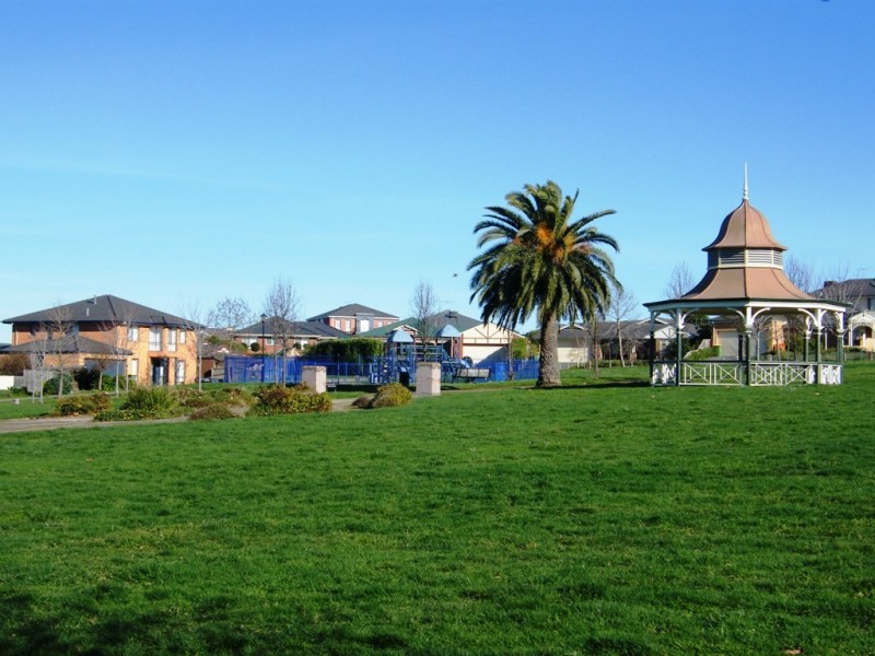 18 Royal Crescent, Beaconsfield VIC 3807