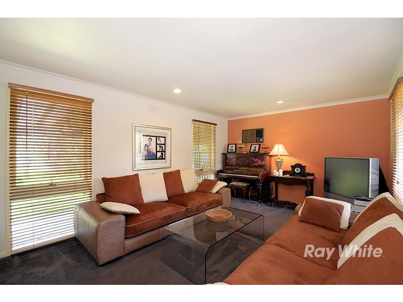 4 Carluke Close, Berwick VIC 3806