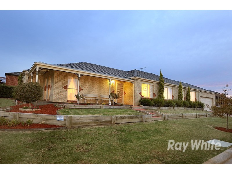 7 Willowbank, Cranbourne East VIC 3977